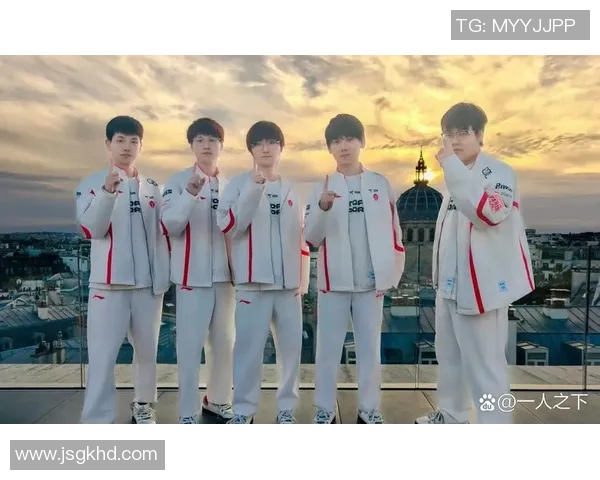 电竞新闻全球总决赛TES战队意识表现分析与战术解读